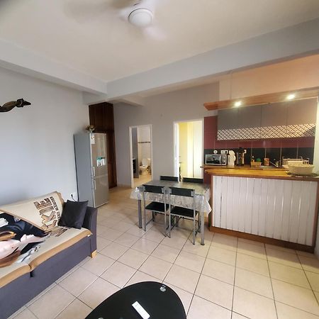 T2 Au Rez De Chaussee, Parking Prive Et Wifi Haut Debit Le Tampon Exteriér fotografie